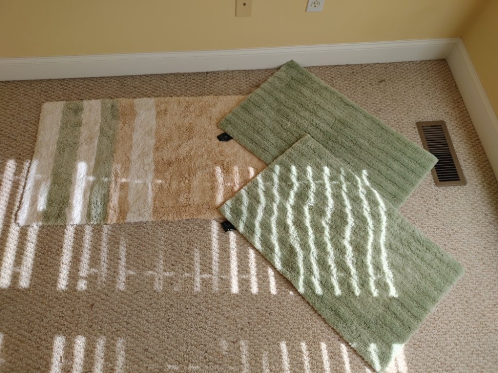 (3) Matching Bath Mats