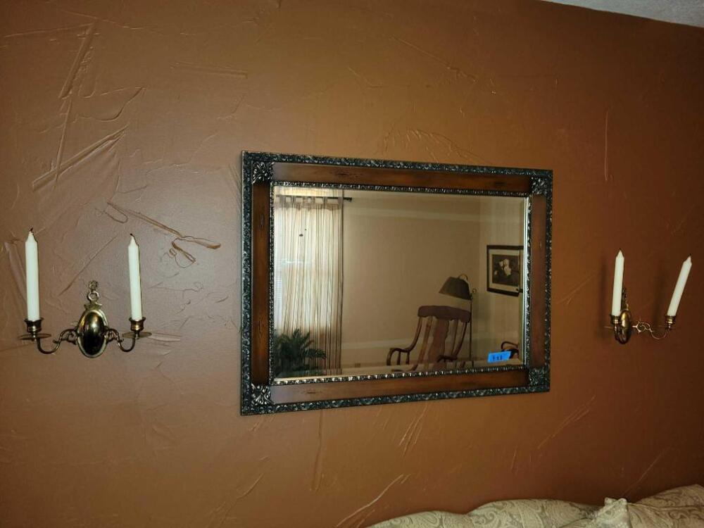 Mirror image