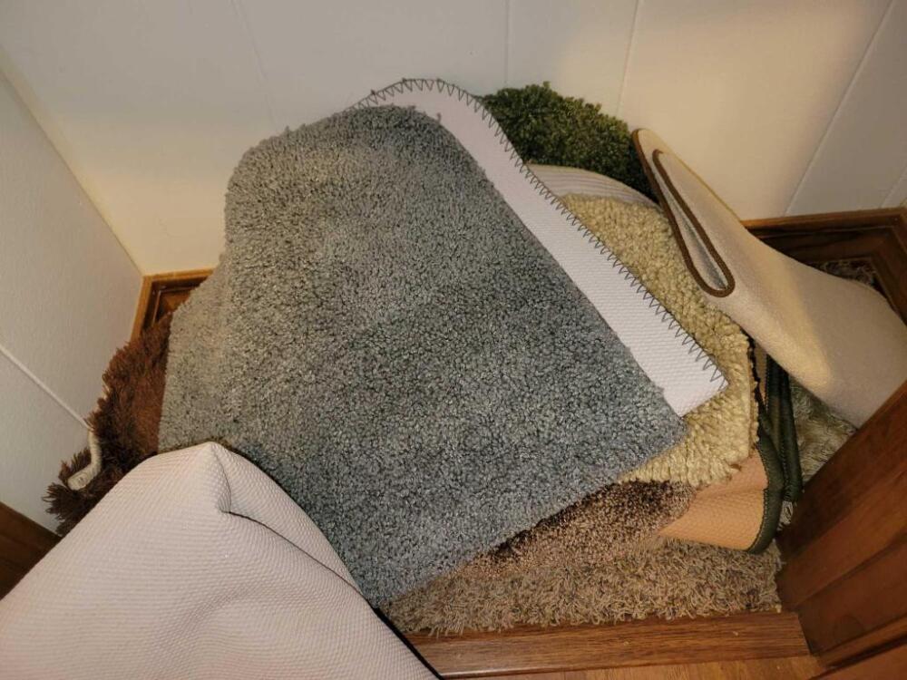 Rugs image