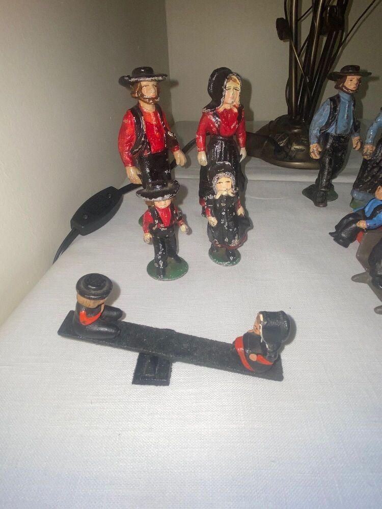 Cast Iron Amish Figures - Red