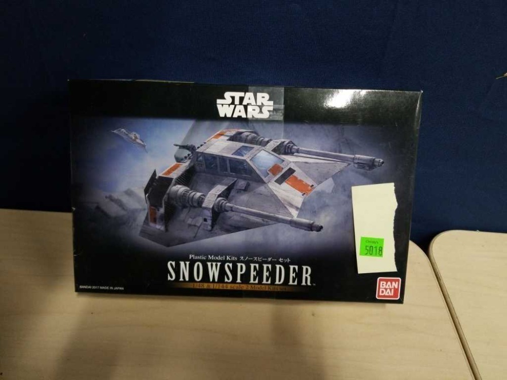 New Sealed Ban Dai Star Wars Snowspeeder Kit