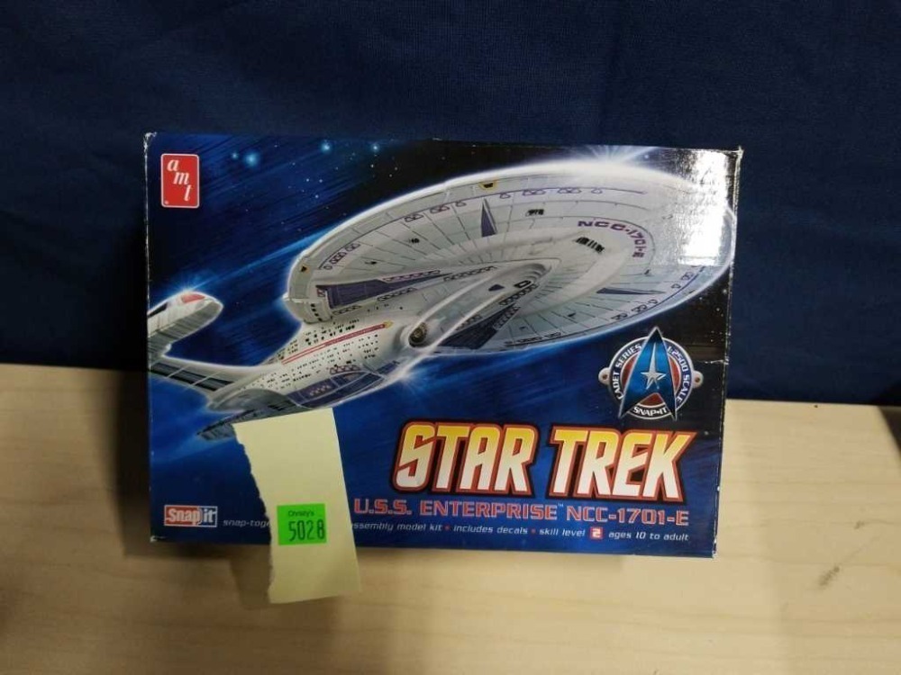 New Amt Star Trek Uss Enterprise Kit