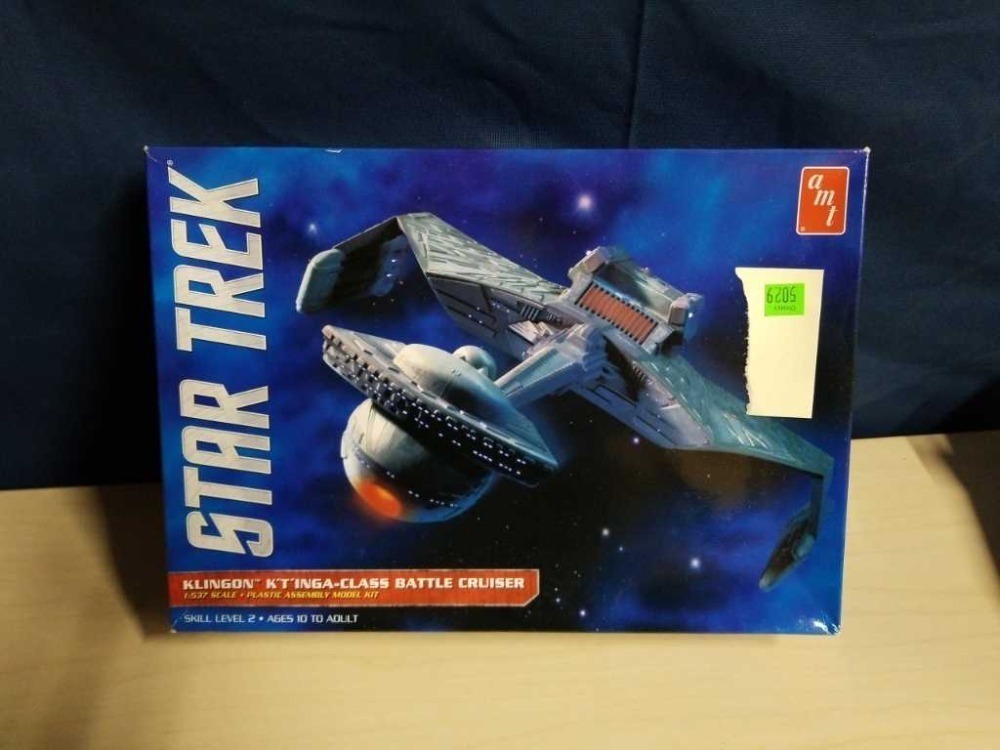 New Amt Star Trek Cruiser Kit