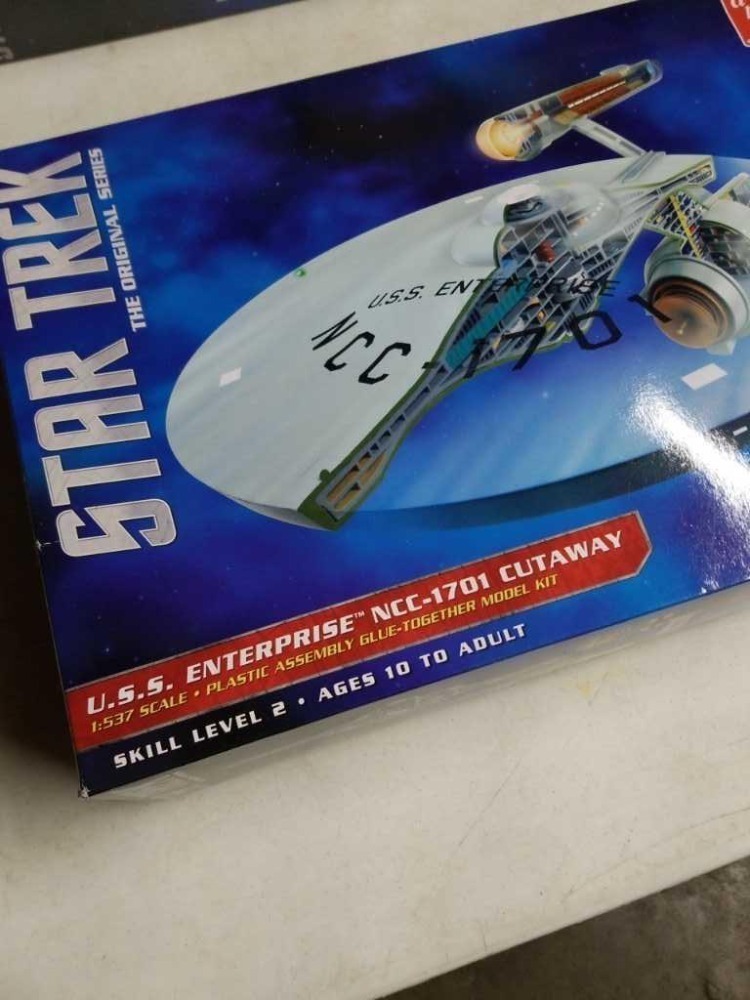 New Amt Star Trek Uss Enterprise Cutaway Kit