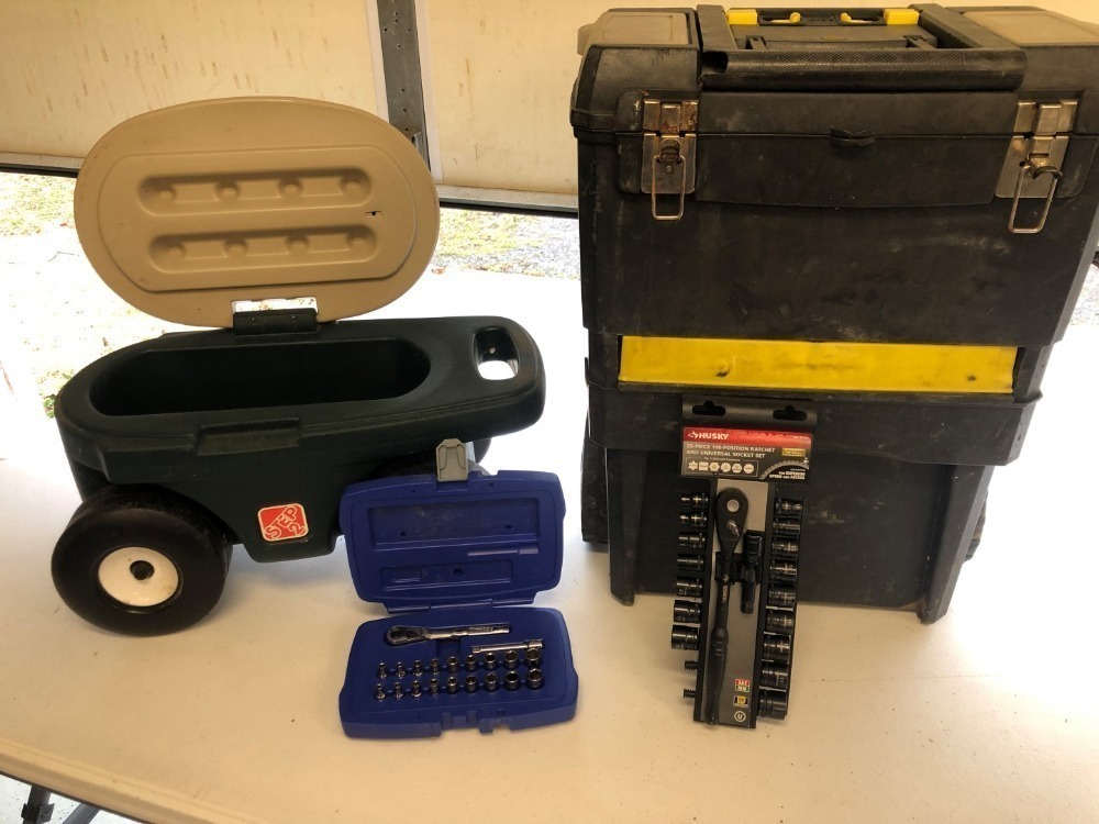Kobalt and Husky Ratchet and Universal Socket Set
