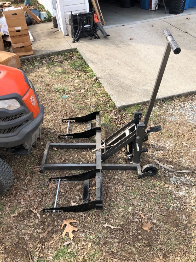 Husqvarna Riding Lawn Mower with Floor Jack