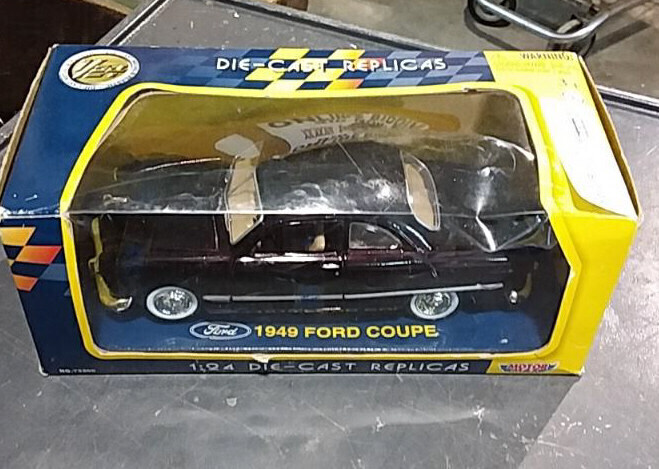 Die Cast Replica, 1949 Ford Coupe, in original box