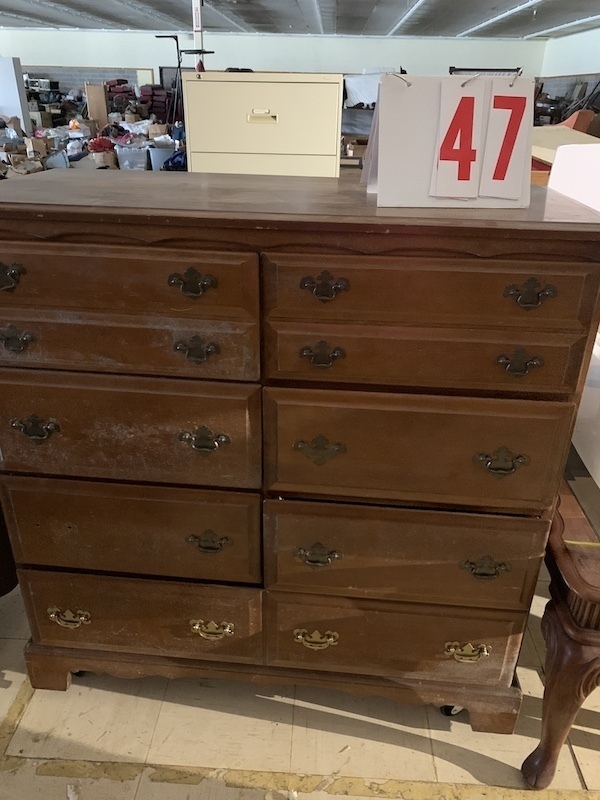 Chest of drawers