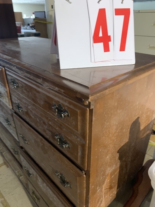 Chest of drawers