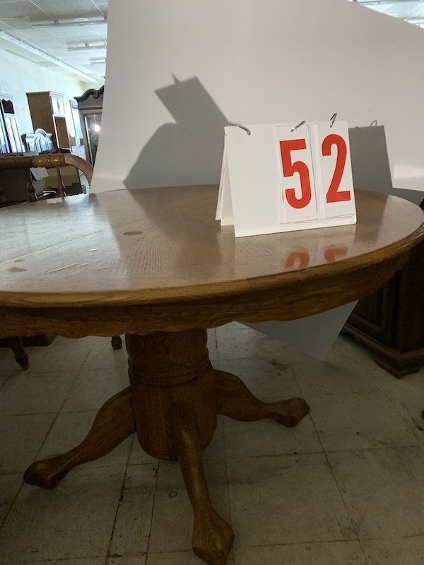 Round clawfoot table