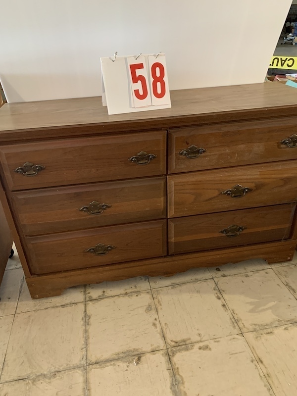 Dresser
