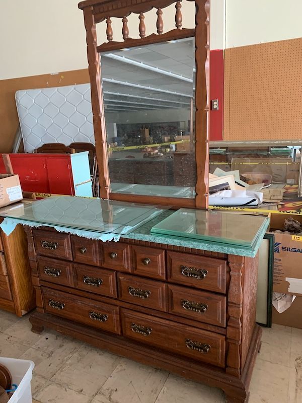 Dresser