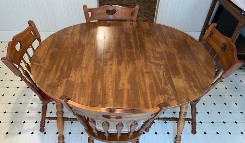 Dining Table and 4 Chairs