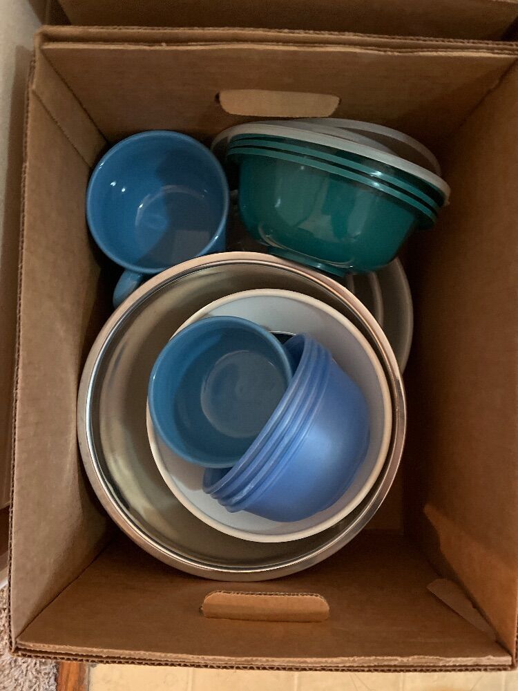 Box Lot of Assorted Glassware, Dishes, Bowls