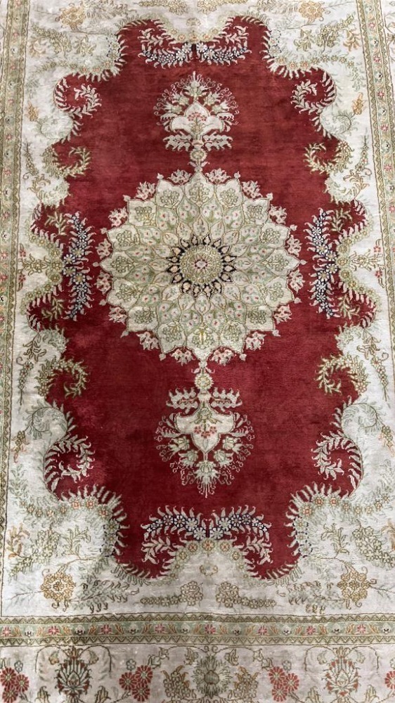 Rug 73 X 48