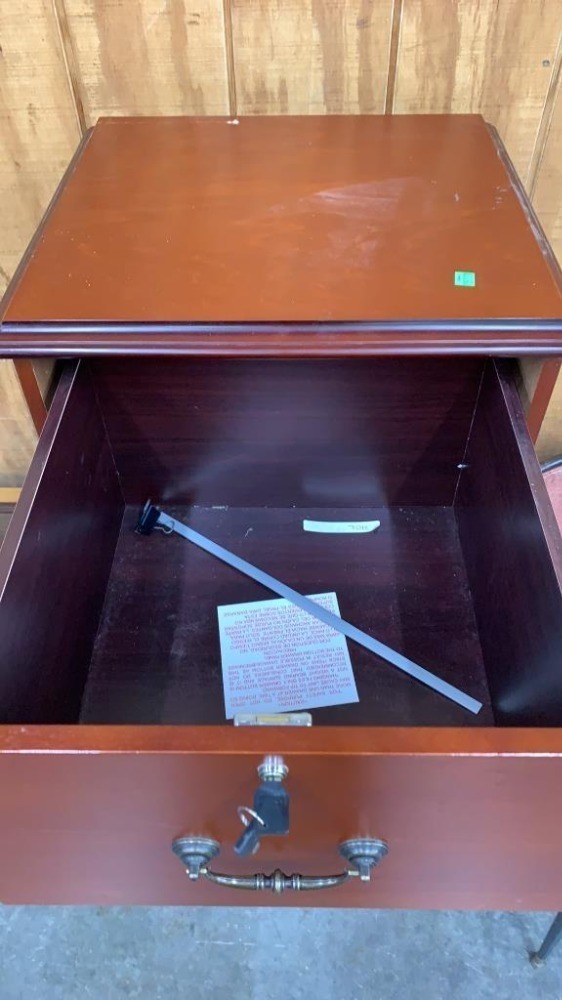 File Cabinet 20 X 18 X 52