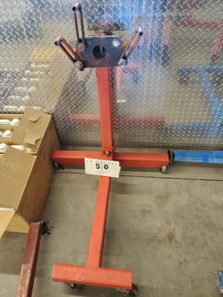 Engine stand on wheels