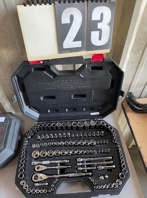 Husky 125 Piece Ratchet Tools Set 1/4 & 3/8 inch Drive image