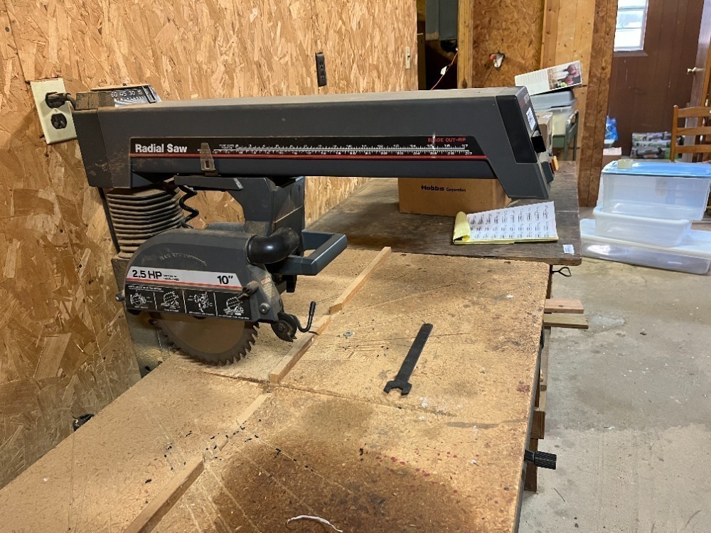 Craftsman 10' Radial Arm Saw with Table