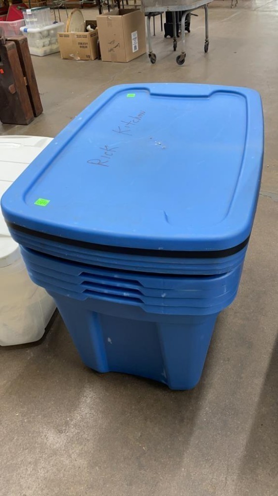 6 Storage Totes And Lids
