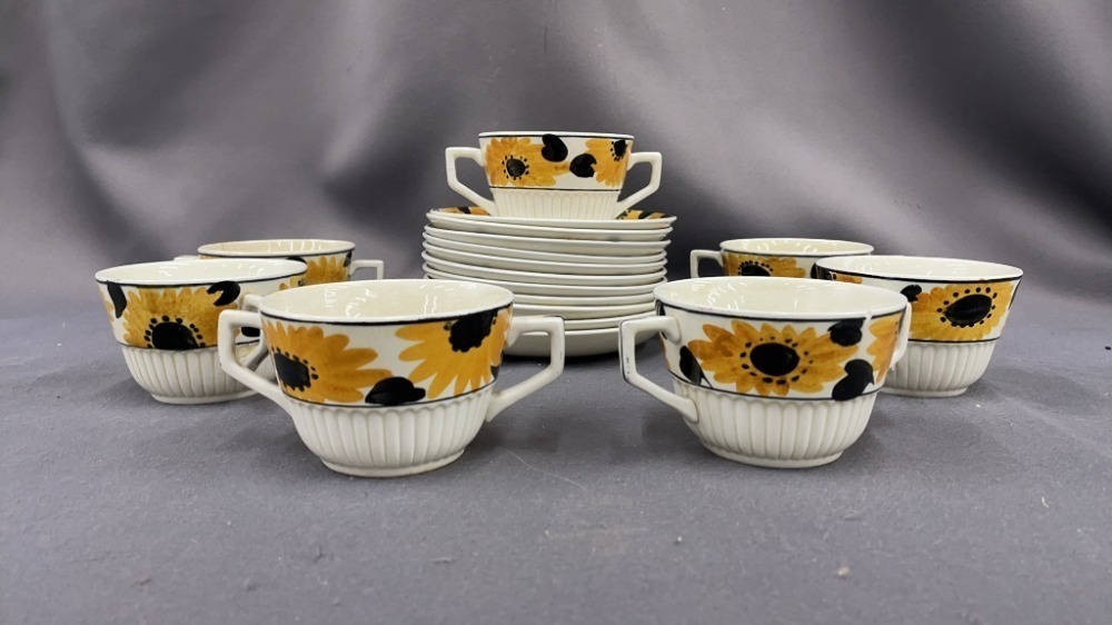 19pcs Ridgway's China Floral Motif Cups And Saucers