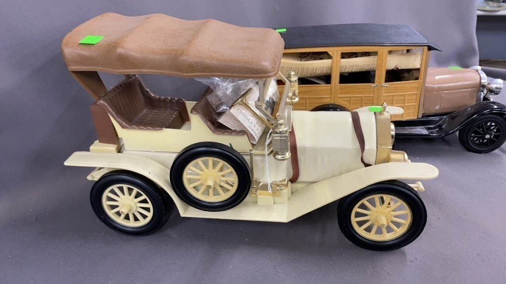 2 Jim Beam Car Decanters 6" Wide X 15" Of Largest