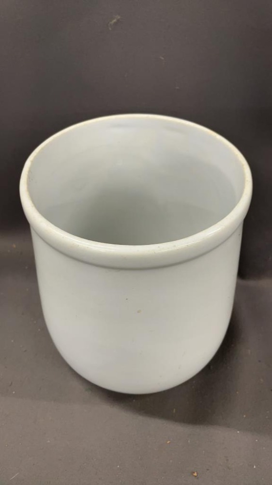 White Stoneware Pot Base 7.5"
