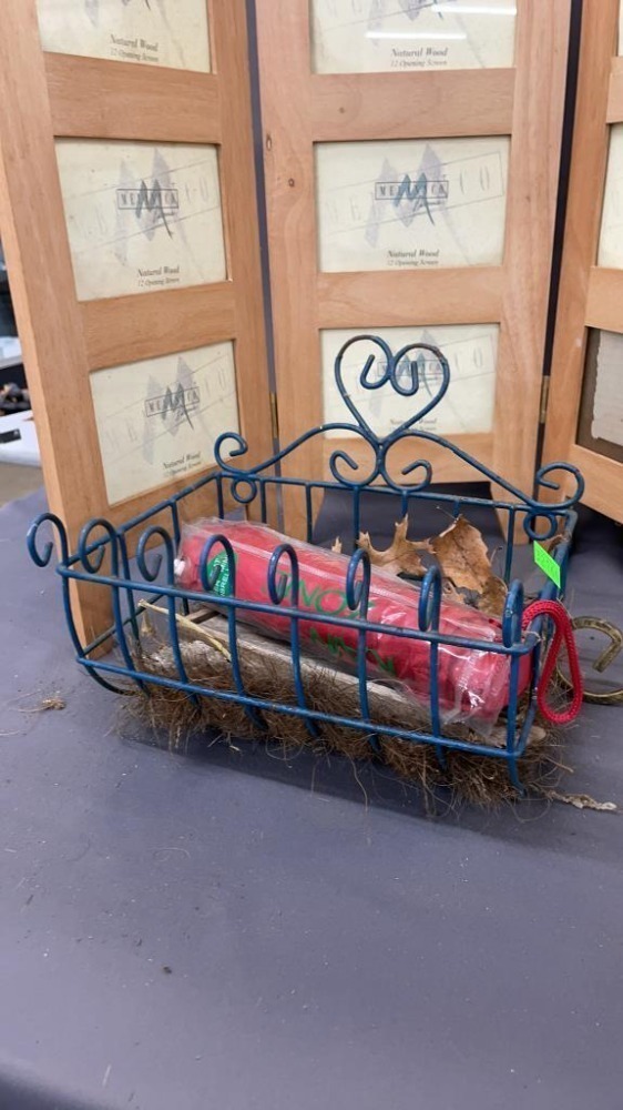 Small Photo Screen, Window Display, Plate