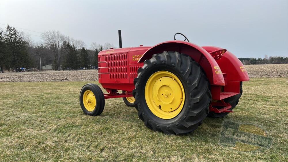 Massey Harris 101 Twin Power Standard