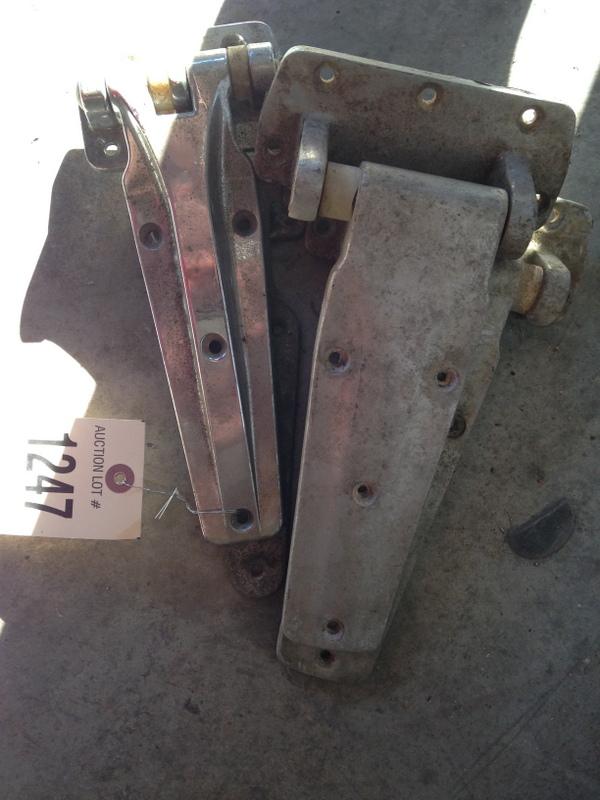 Freezer hinges