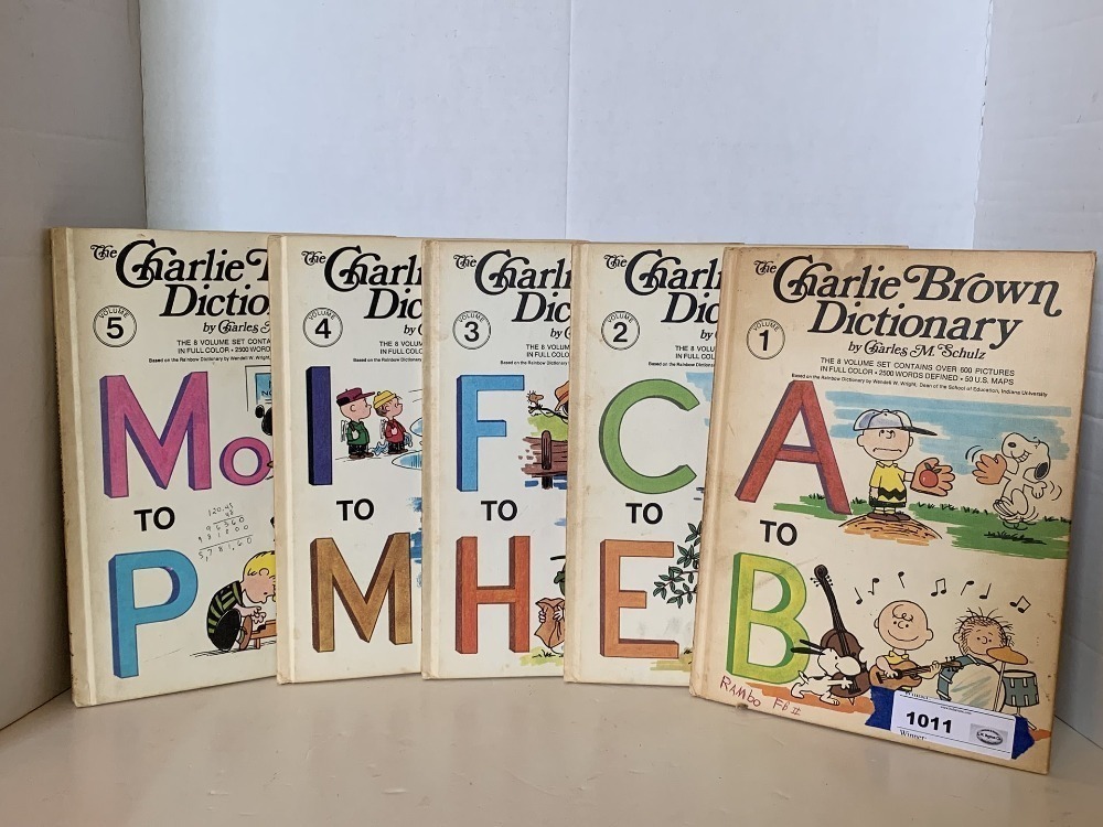 THE CHARLIE BROWN DICTIONARY VINTAGE BOOKS 1-5 - 1973 - LR