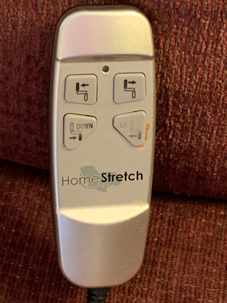 LIFT CHAIR BY HOMESTRETCH IN GREAT CONDITION (WINE) - LR