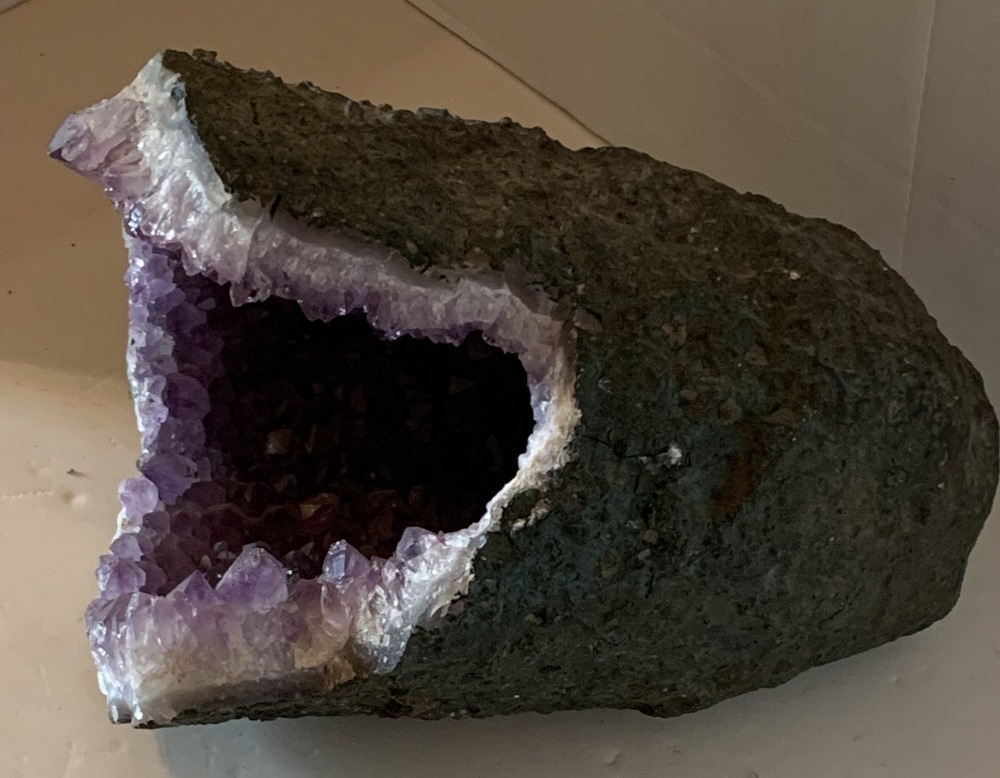 LARGE AMETHYST GEODE 8" DEEP X 6" TALL X 6 1/2" WIDE - LR