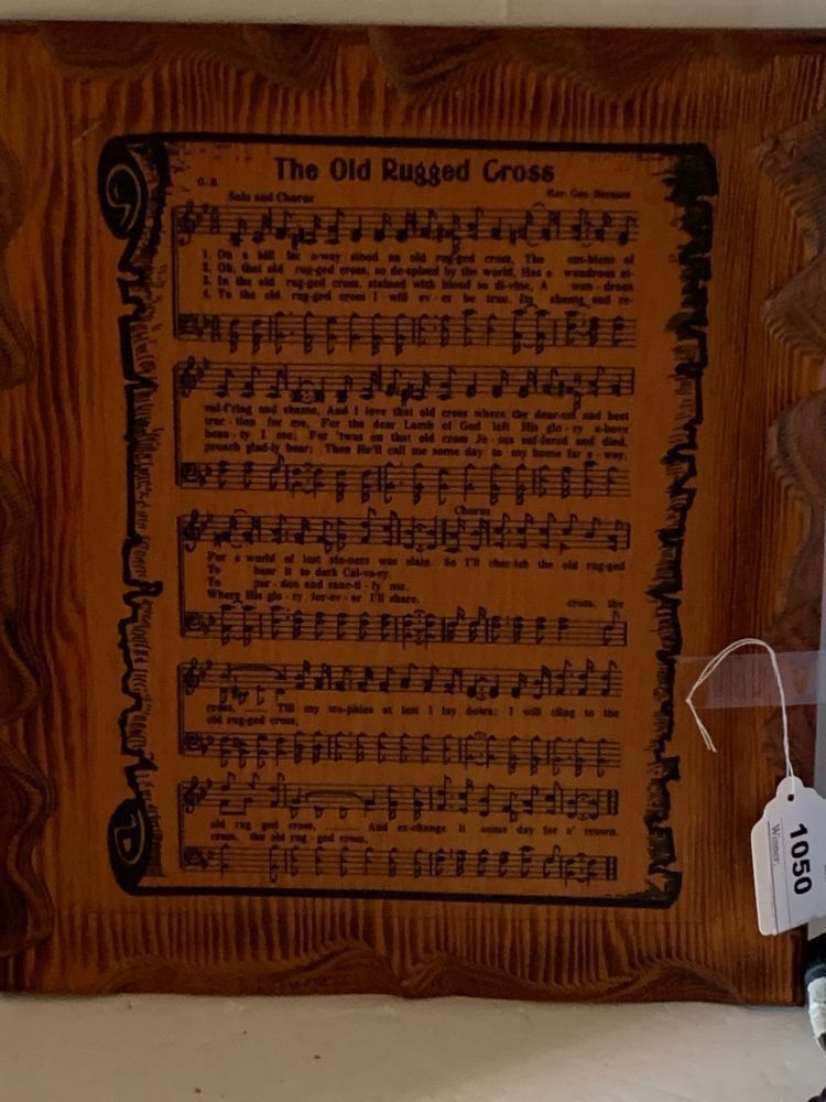 MUSICAL ITEMS - LIGHTED MUSICAL NOTE, VINTAGE WOOD "OLD RUGGED CROSS" DECOR - LR