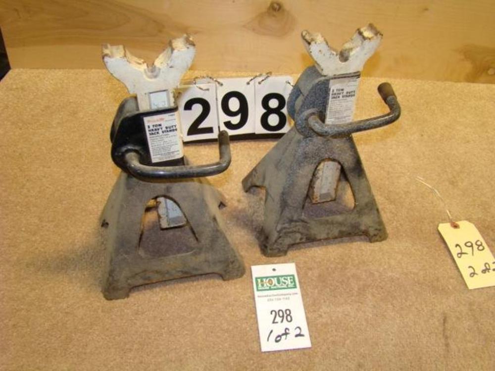 2 Heavy Duty Jack Stands image