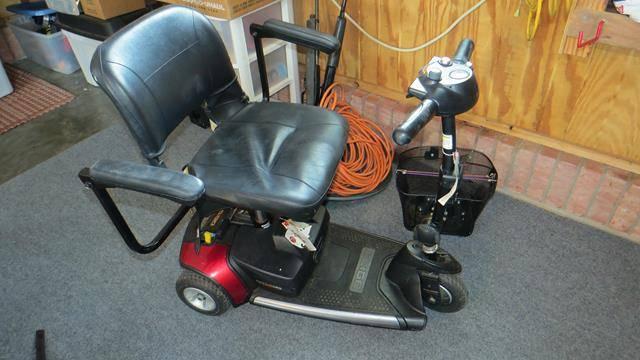 GO-GO Electric Scooter Traveler Plus