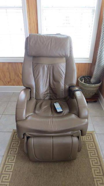 Sharper Image HT-270Robotic  Massage Chair