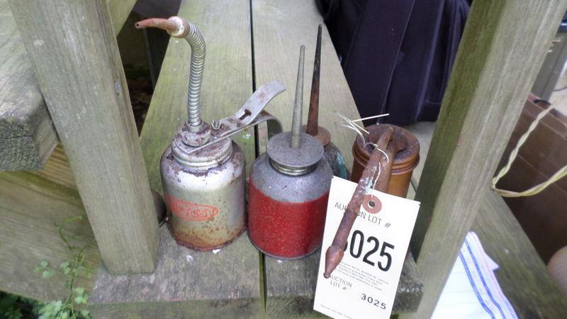 5 oil cans