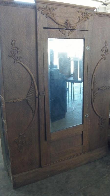 In-Wall Chifferobe made of quarter sawn white oak, early 1900s