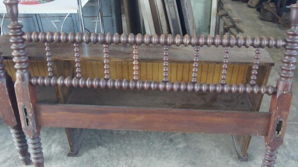 Full Spindle Bed Frame