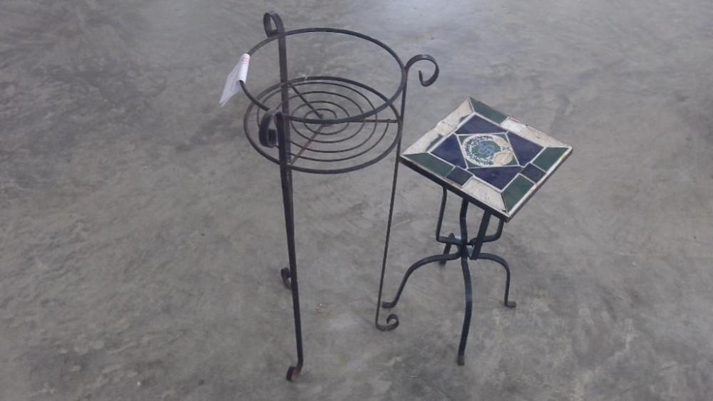 (2) Iron plant stands