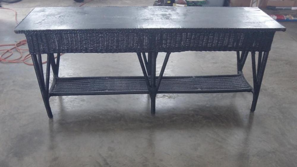 Wicker table
