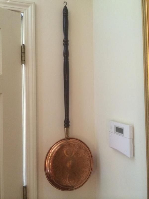 Copper bed warmer - long handle