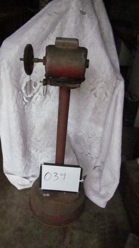 Metal Pole Stand
