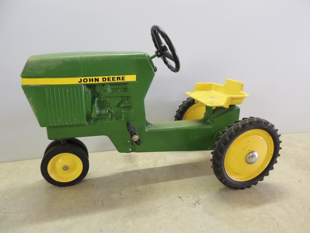 Pedal Ertl John Deere Model 30 image