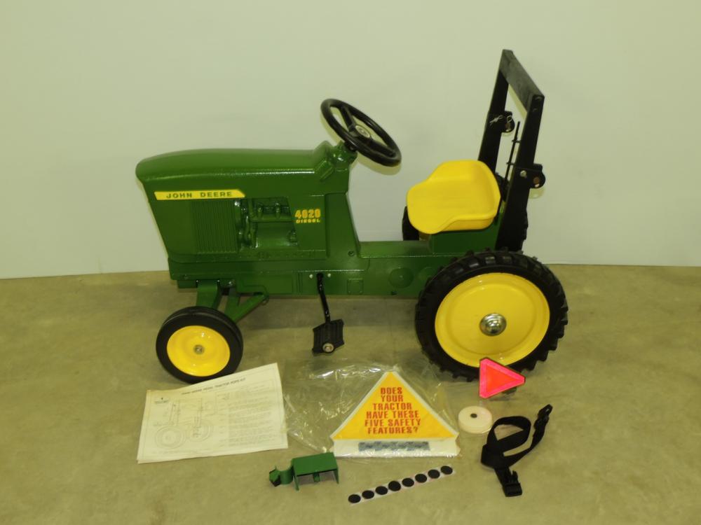 Ertl Pedal Tractor John Deere 4020 Diesel w/wide front image