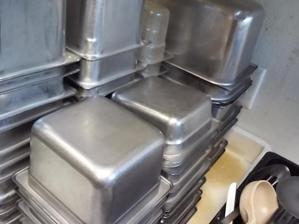 Various Sizes Metal Food Containers