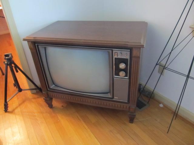 RCA 24" console tv