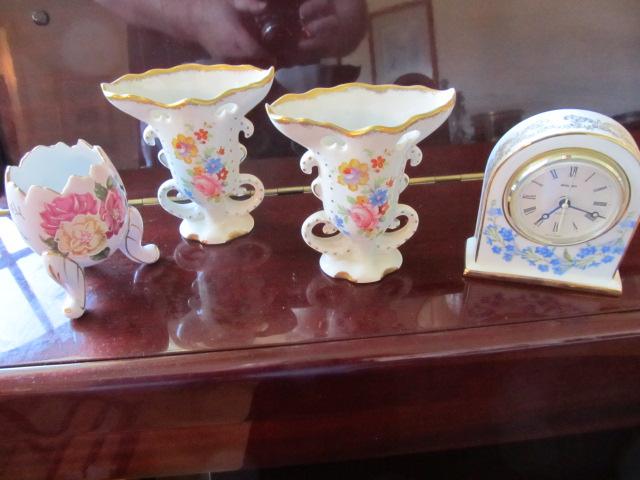 3 decorated vases