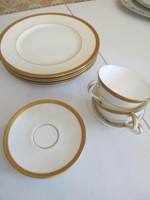 Royal Doulton "Royal Gold" china